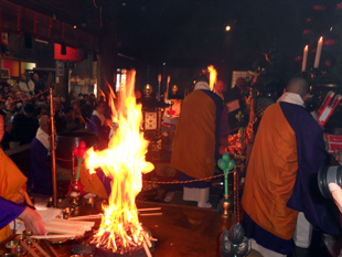 大山寺五壇護摩供修行