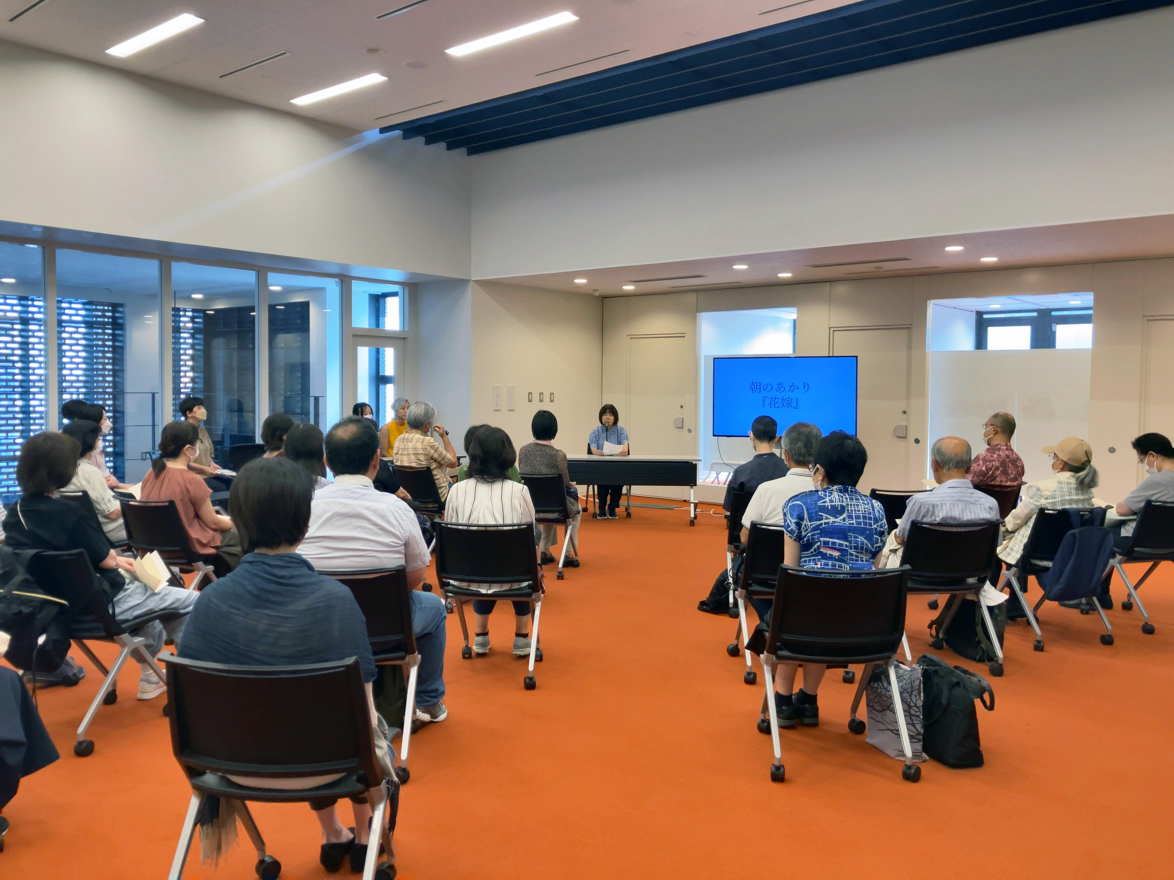 令和5年度県立図書館ボランティア朗読会の様子